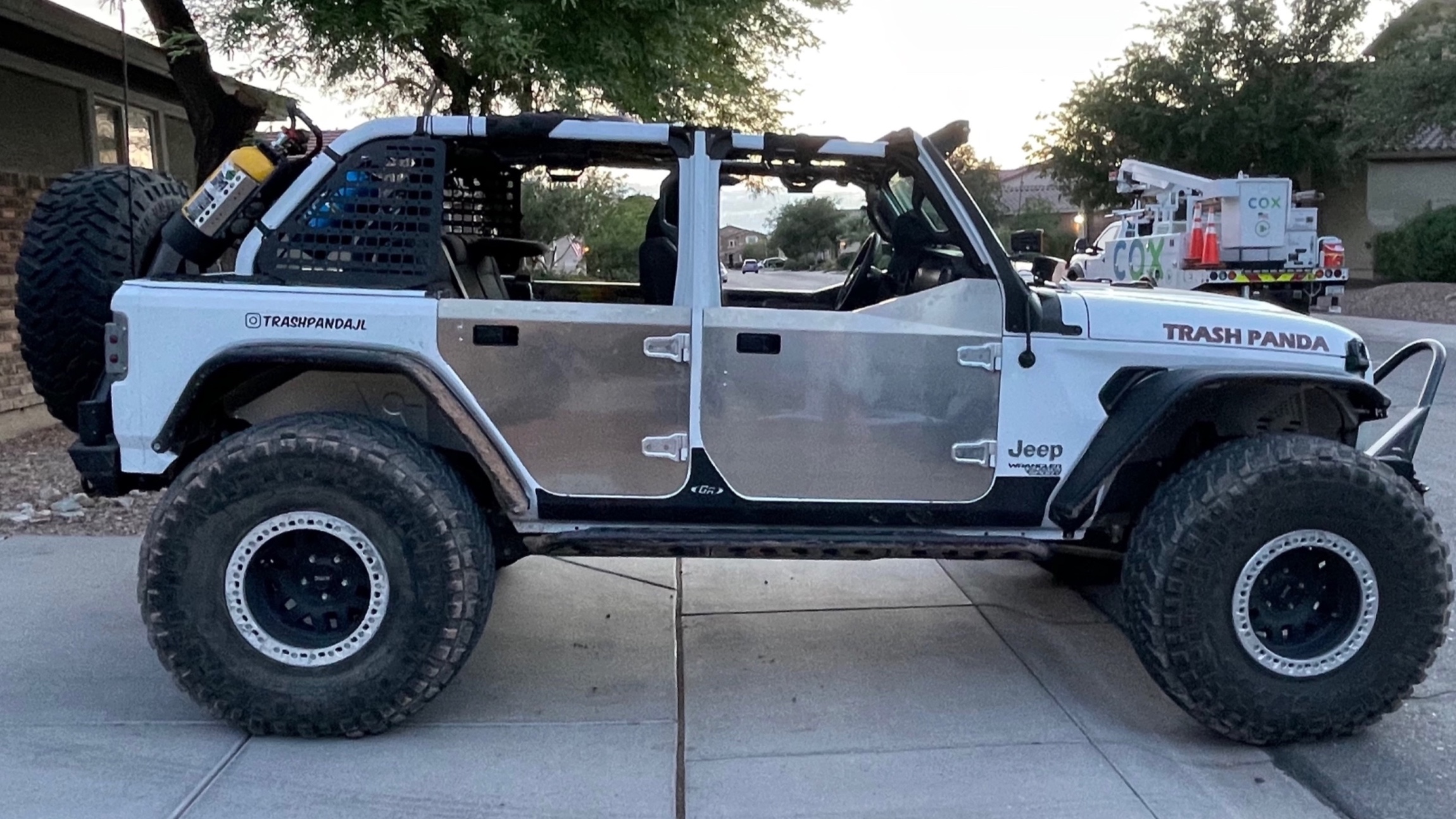 2021 Jeep Wrangler JLU on LetzRoll Offroad parts
